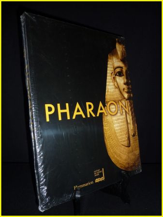 Pharaon catalogue de lexposition de lInstitut du monde arabe du 15 octobre 2004 au 12 juin 2005 éditions Flammarion neuf sous cellophane Égypte antique