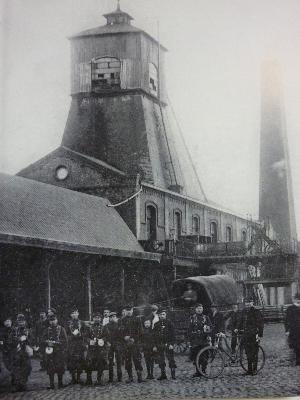 10 mars 1906 Compagnie de Courrières catastrophe minière Nord-Pas-de-Calais mines mineurs grèves 